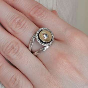 Серебряное кольцо с куб.цирконом и золотом MVR2008GCZ