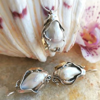 Серебряные серьги с жемчугом и золотом MVE328GPL