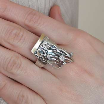 Серебряное кольцо с куб.цирконом и золотом MVR1043GCZ