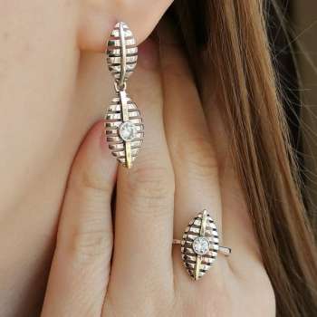 Серебряное кольцо с куб.цирконом и золотом MVR2167GCZ