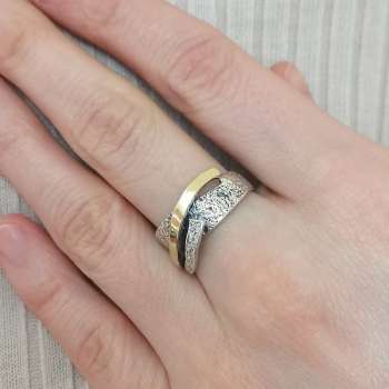 Серебряное кольцо с куб.цирконом и золотом MVR2016GCZ