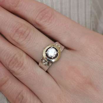 Серебряное кольцо с куб.цирконом и золотом MVR1790GCZ