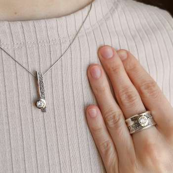 Серебряное кольцо с куб.цирконом и золотом MVR2026GCZ