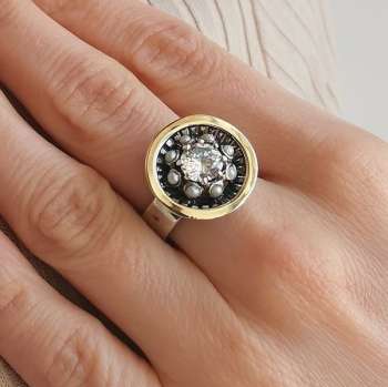 Серебряное кольцо с куб.цирконом, жемчугом и золотом MVR1853GPL