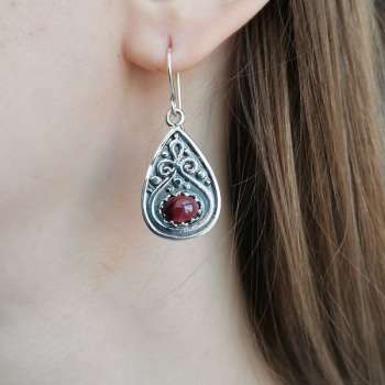 Серебряные серьги с гранатом MVE1895GR