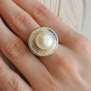 Серебряное кольцо с жемчугом MVR1404PL