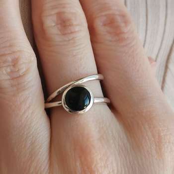 Серебряное кольцо с ониксом MVR1698ON