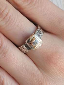 Серебряное кольцо с куб.цирконом и золотом MVR2048GCZ