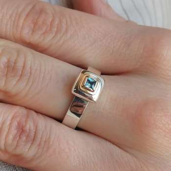 Серебряное кольцо с куб.цирконом и золотом MVR2045GCZ