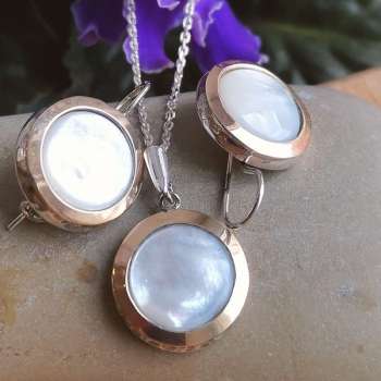 Серебряные серьги с перламутром и золотом MVE1375GPL