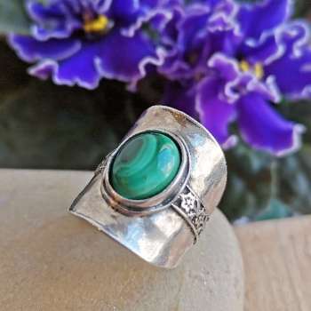 Серебряное кольцо с малахитом 01R2730ML
