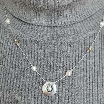 Серебряное колье с жемчугом и гематитом 01N585PL