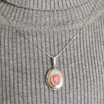 Серебряное колье с кораллом и золотом MVN1731GCR