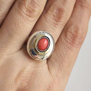 Серебряное кольцо с кораллом и золотом MVR1731GCR