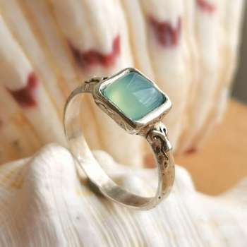 Серебряное кольцо с халцедоном 01R1341HL/2