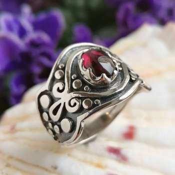 Серебряное кольцо с гранатом MVR1895GR