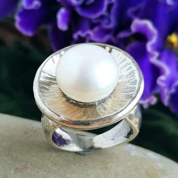Серебряное кольцо с жемчугом MVR1404PL