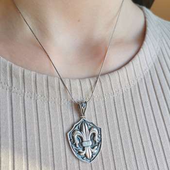 Серебряный кулон MVP1090