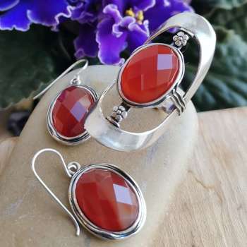 Серебряное кольцо с сердоликом 01R931SR