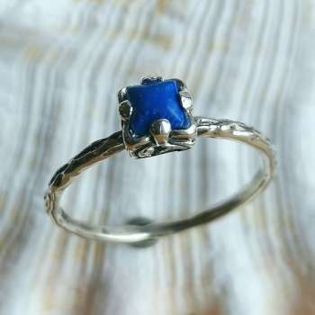 Серебряное кольцо с лазуритом MVR1510LZ