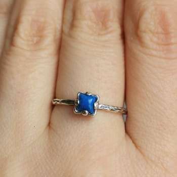 Серебряное кольцо с лазуритом MVR1510LZ