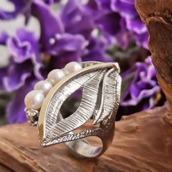 Серебряное кольцо с жемчугом, куб.цирконом и золотом MVR2075GPL