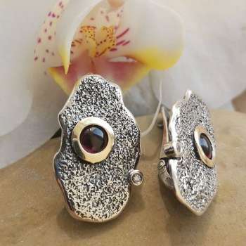 Серебряные серьги с гранатом, куб.цирконом и золотом MVE2002GGR