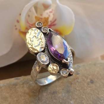 Серебряное кольцо с куб.цирконом и золотом MVR2056GCZ