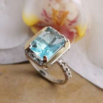 Серебряное кольцо с куб.цирконом и золотом MVR2087GCZ