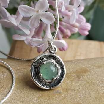 Серебряное колье с авантюрином 01N2120AV