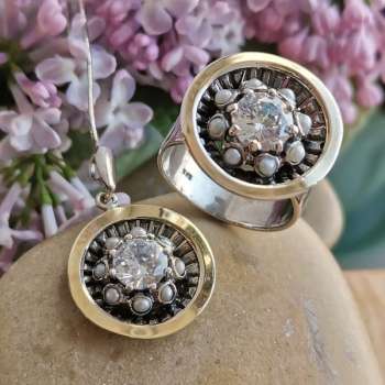 Серебряное кольцо с куб.цирконом, жемчугом и золотом MVR1853GPL