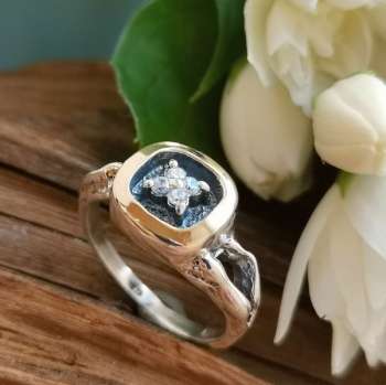Серебряное кольцо с куб.цирконом и золотом MVR2061GCZ