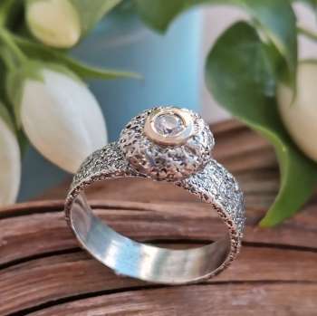 Серебряное кольцо с куб.цирконом и золотом MVR2063GCZ