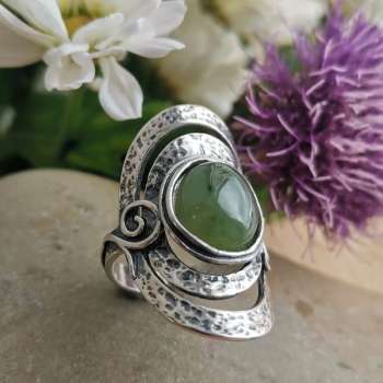 Серебряное кольцо с нефритом 01R961NF