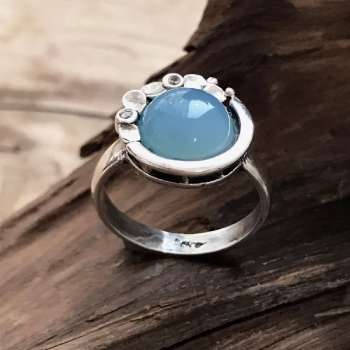 Серебряное кольцо с халцедоном и куб.цирконом MVR1536HL