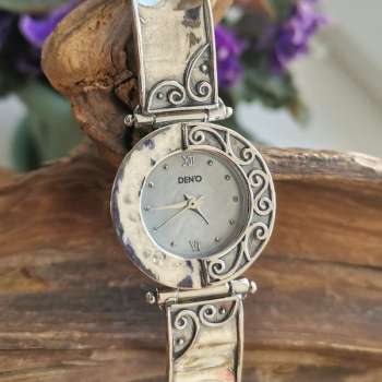 Серебряные часы 01W039