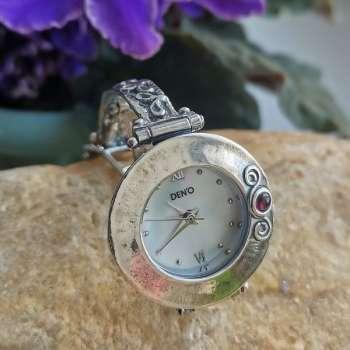 Серебряные часы с гранатом 01W679GR