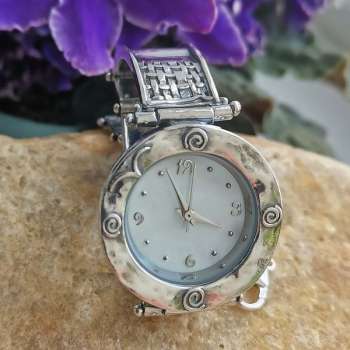 Серебряные часы 01W103
