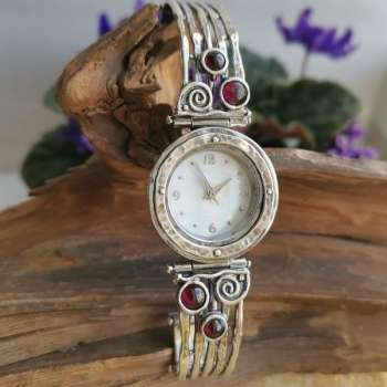 Серебряные часы с гранатом 01W573GR