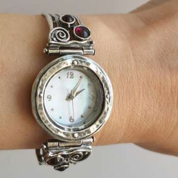 Серебряные часы с гранатом 01W573GR