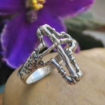 Серебряное кольцо 01R2652
