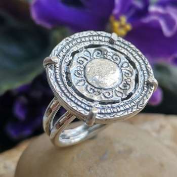 Серебряное кольцо 01R563