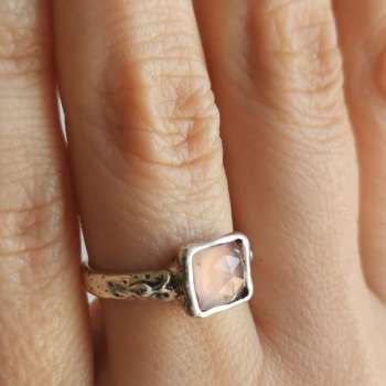 Серебряное кольцо с халцедоном 01R1341HL/3