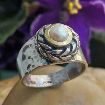 Серебряное кольцо с жемчугом и золотом MVR1652GPL