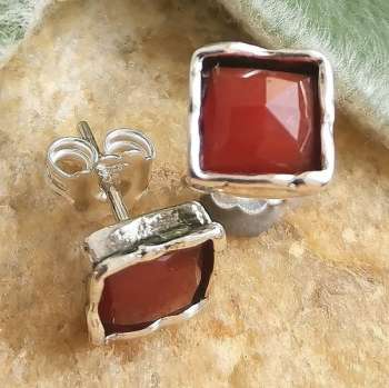 Серебряные серьги с сердоликом 01E399SR