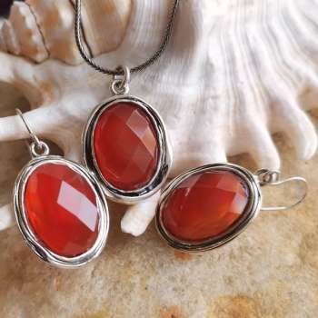Серебряное колье с сердоликом 01N833SR