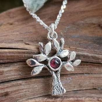 Серебряное колье с гранатом 01N3826GR