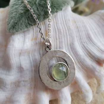 Серебряное колье с пренитом 01N2651PN