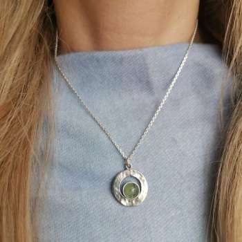 Серебряное колье с пренитом 01N2651PN