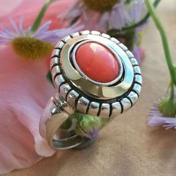 Серебряное кольцо с кораллом и золотом MVR1681GCR